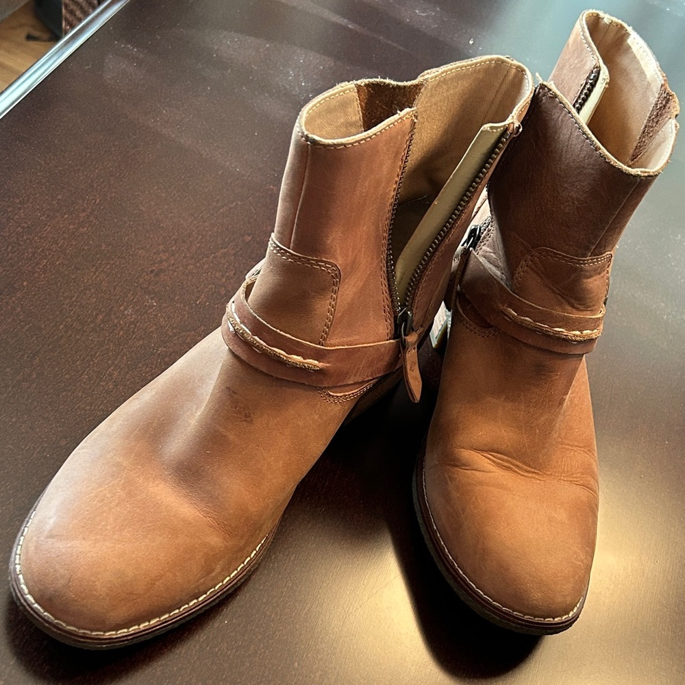 Sperry Brown Leather Ankle Booties